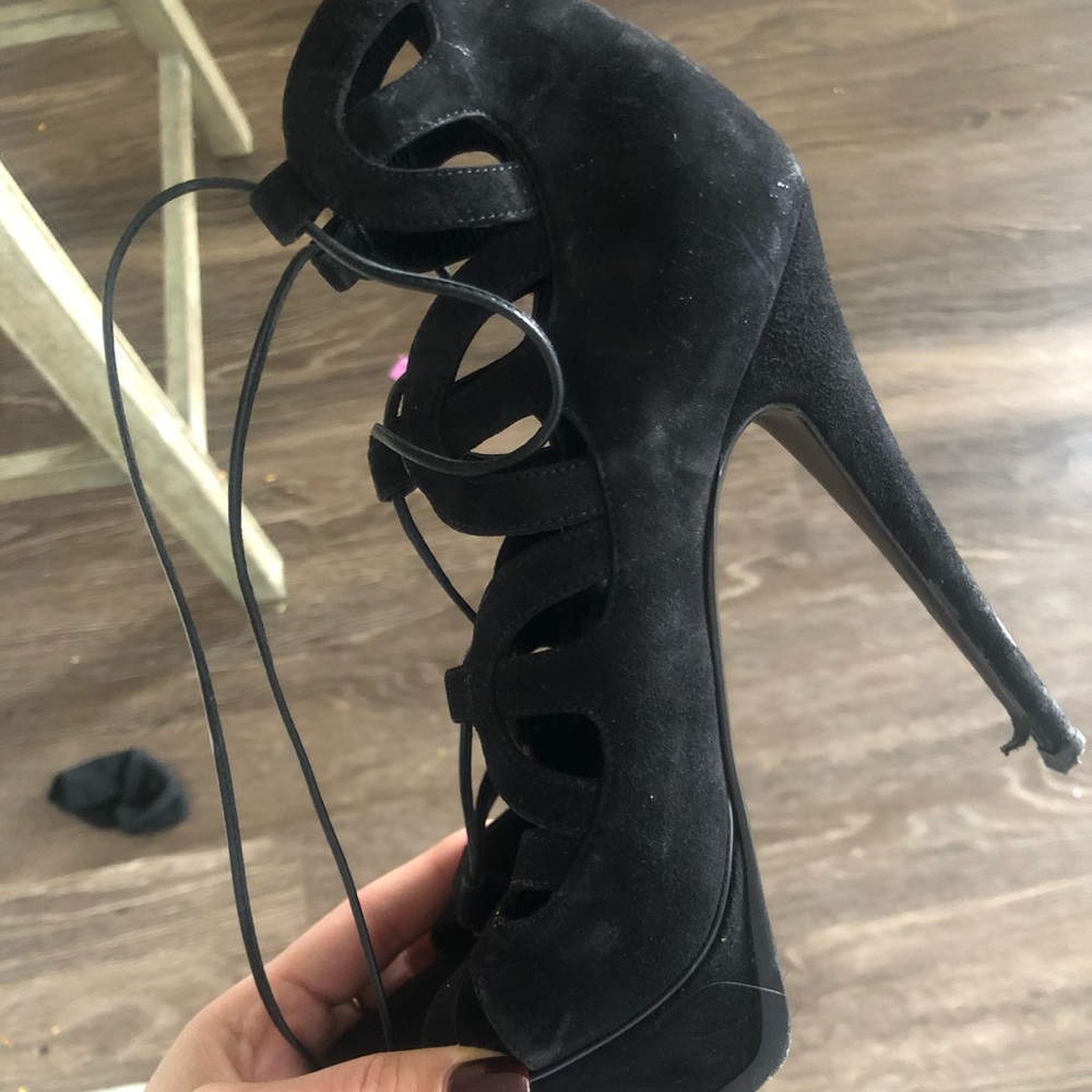 Shoes - Picture 2 of 6